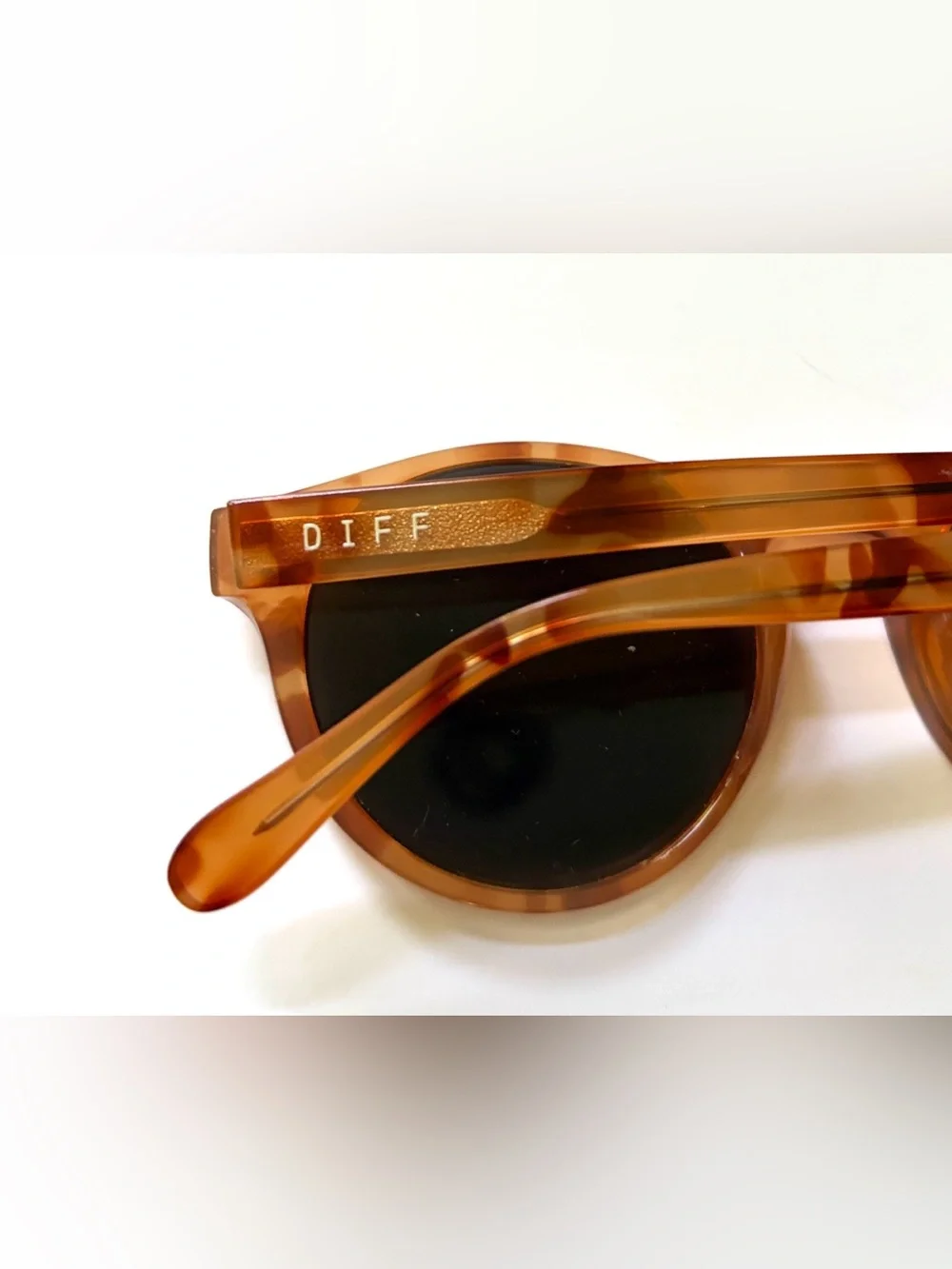 Diff Eyewear DIFF Cody Sunglasses in Solstice Tortoise Grey Lens